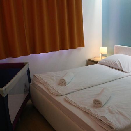Prime Apartmans Balatonlelle Eksteriør bilde